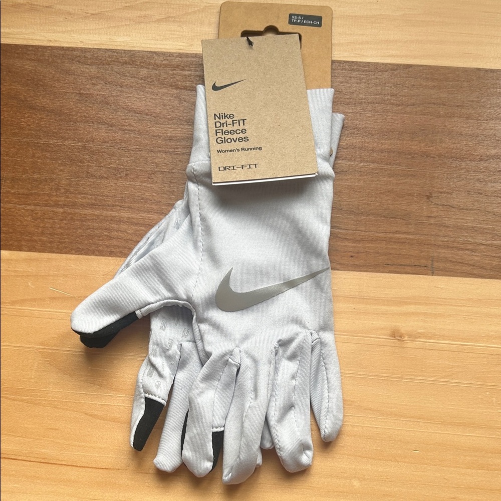 Nike Dri-FIT Fleece Gloves XS/S- White and Black